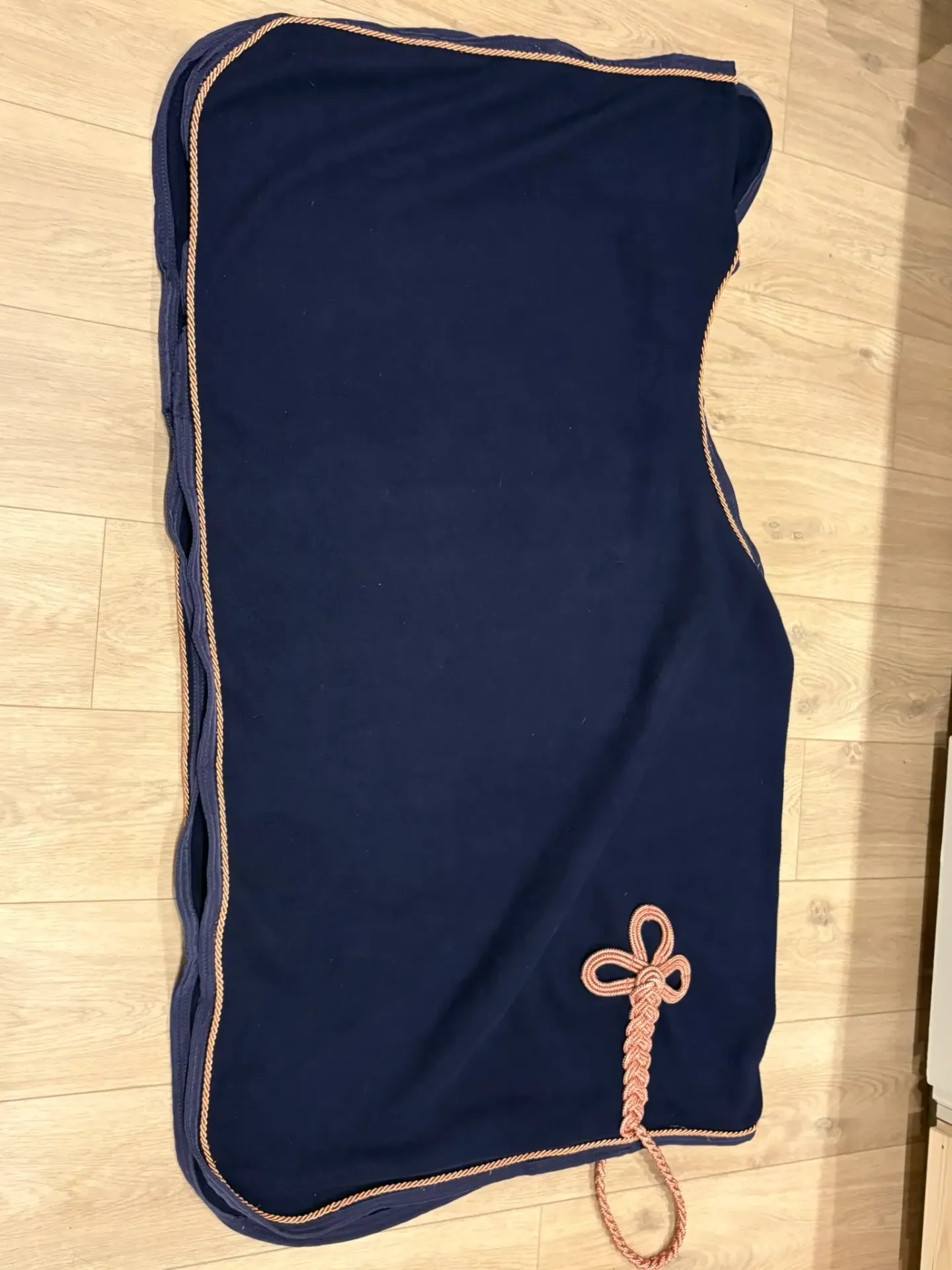 [K012A012] Uitrijdeken donkerblauw maat M