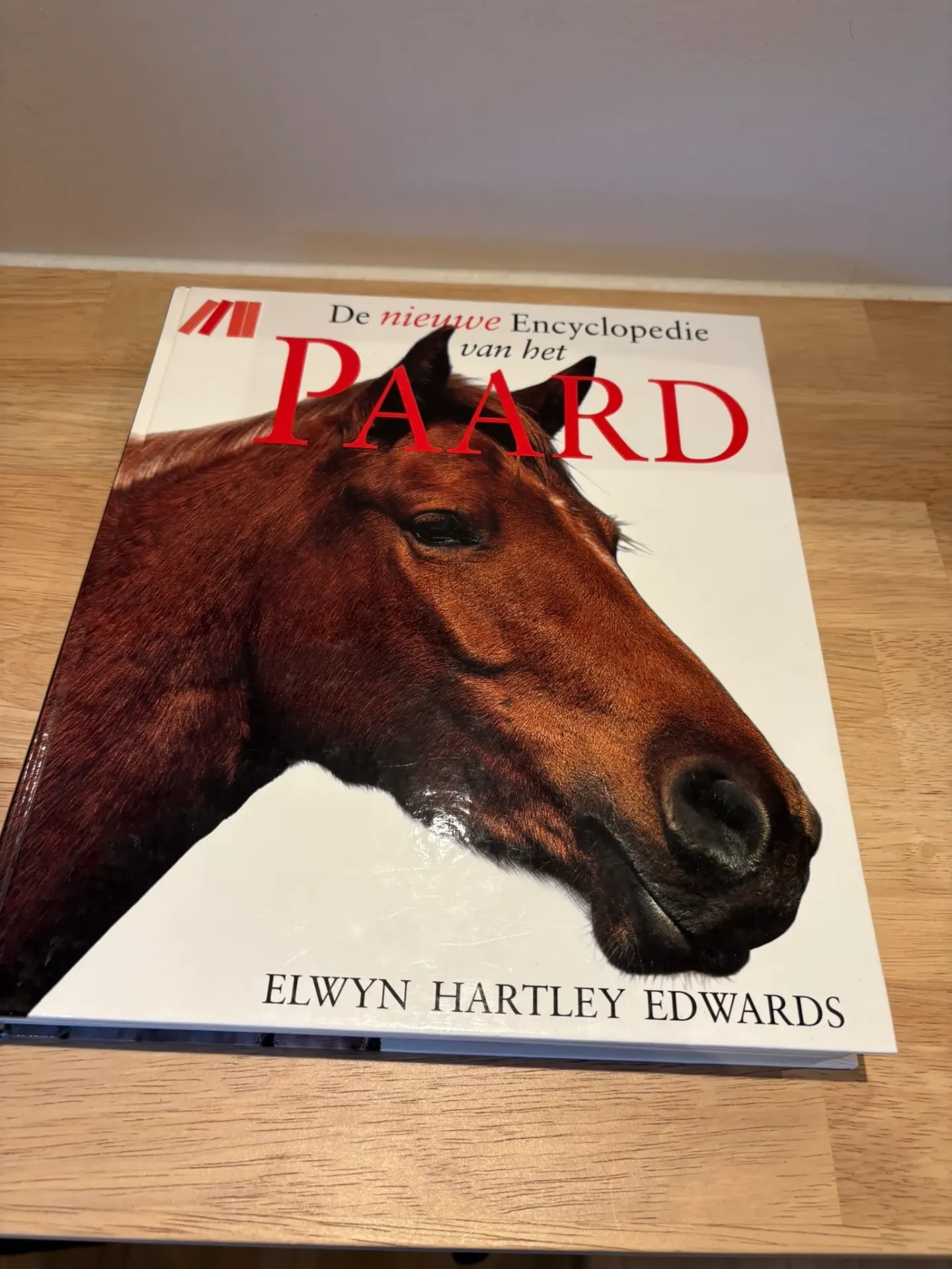 Boek complete handboek paarden