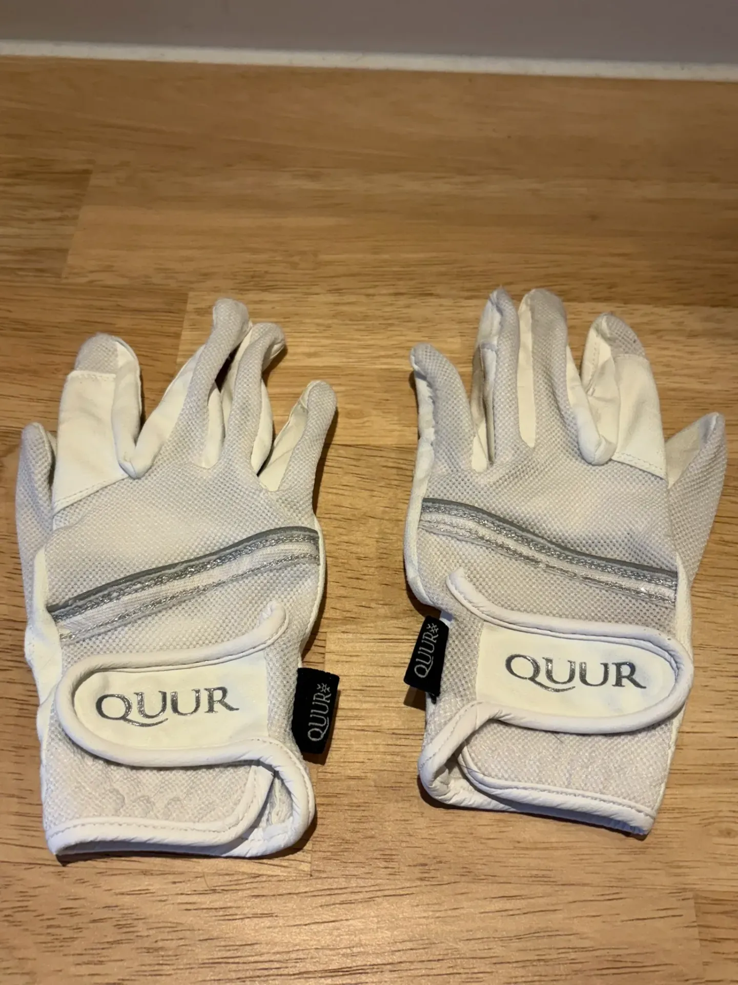 [K012A037] Handschoenen Quur wit