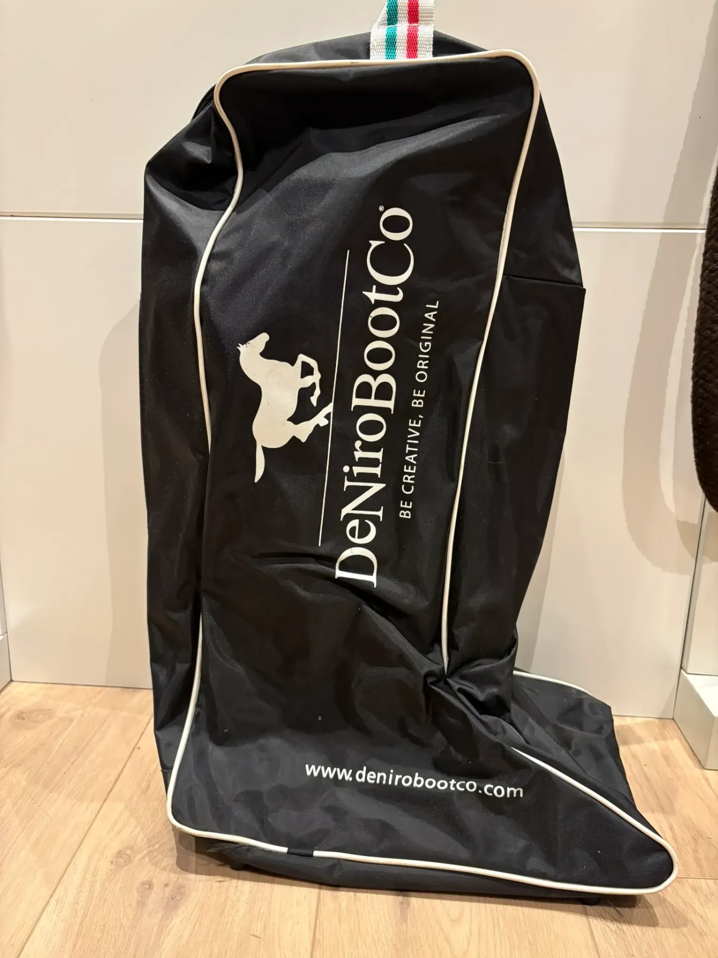 [K016A003] Laarzentas Deniro + laarzenspanners