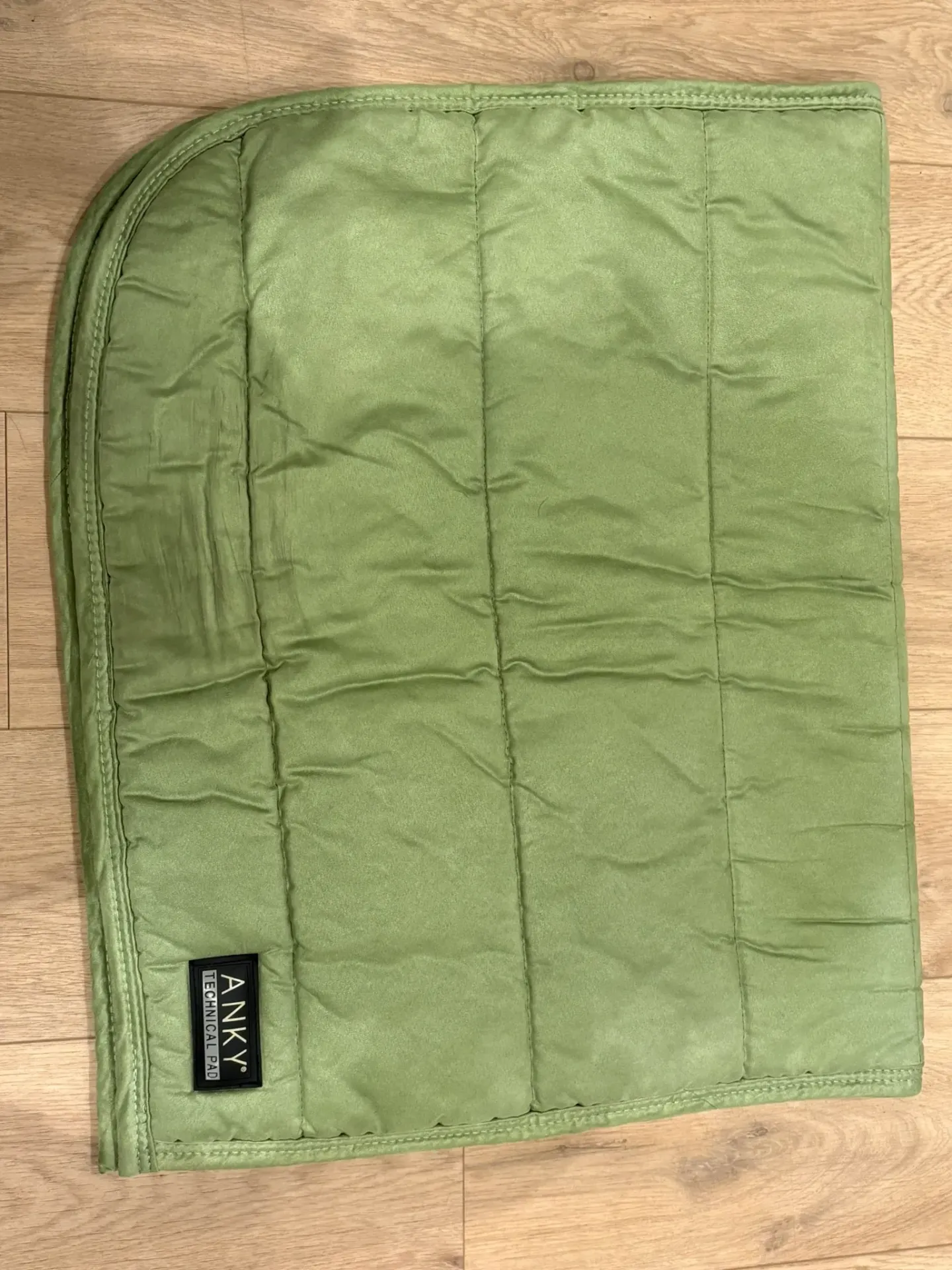 [K020A012] Zadeldekje Anky DR