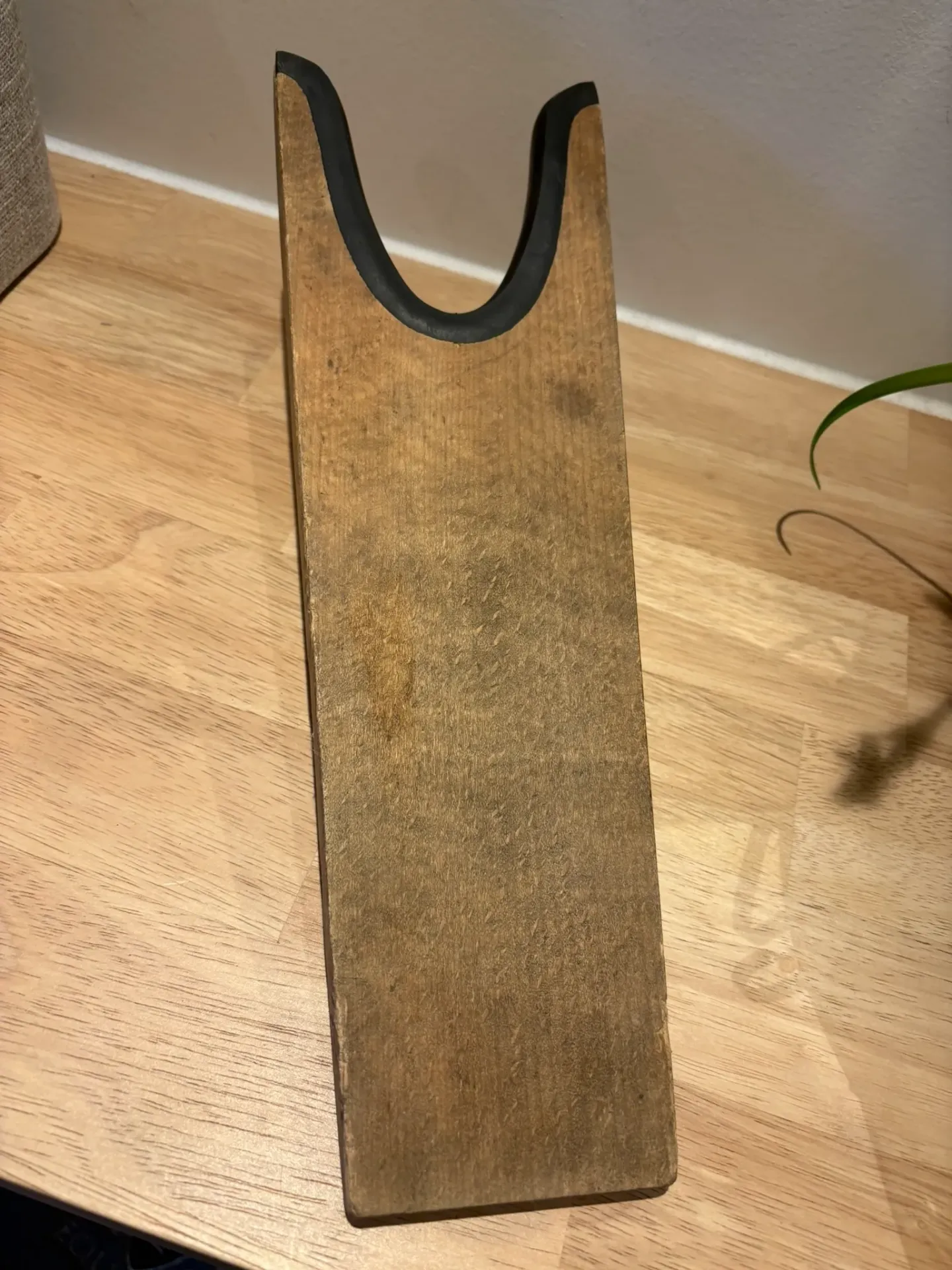 [E001A079] Laarzenhulp hout